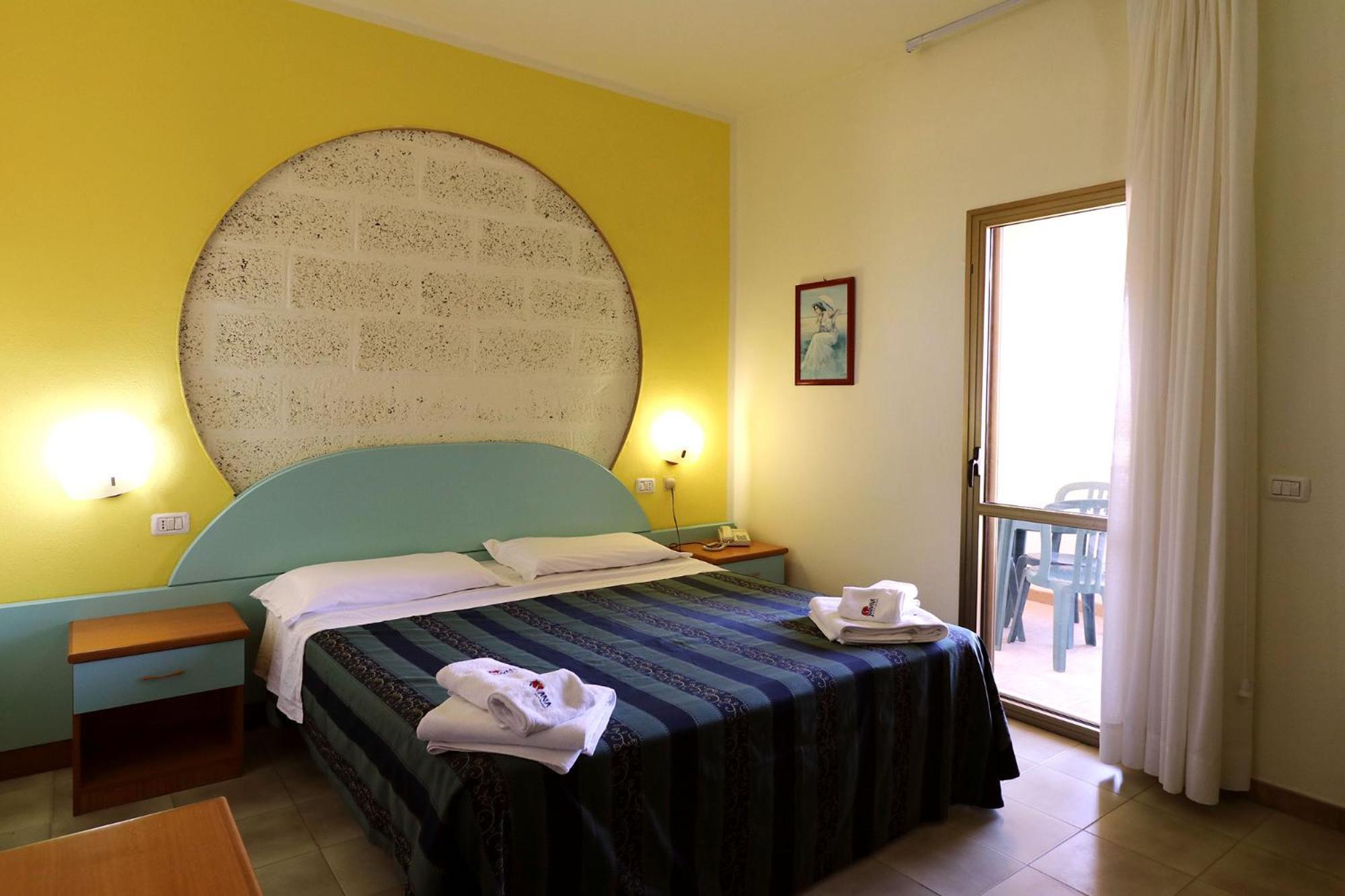 Nirvana Club Village Botricello Rum bild