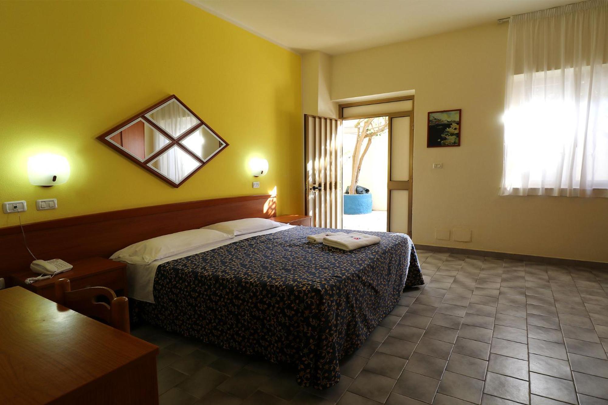 Nirvana Club Village Botricello Rum bild