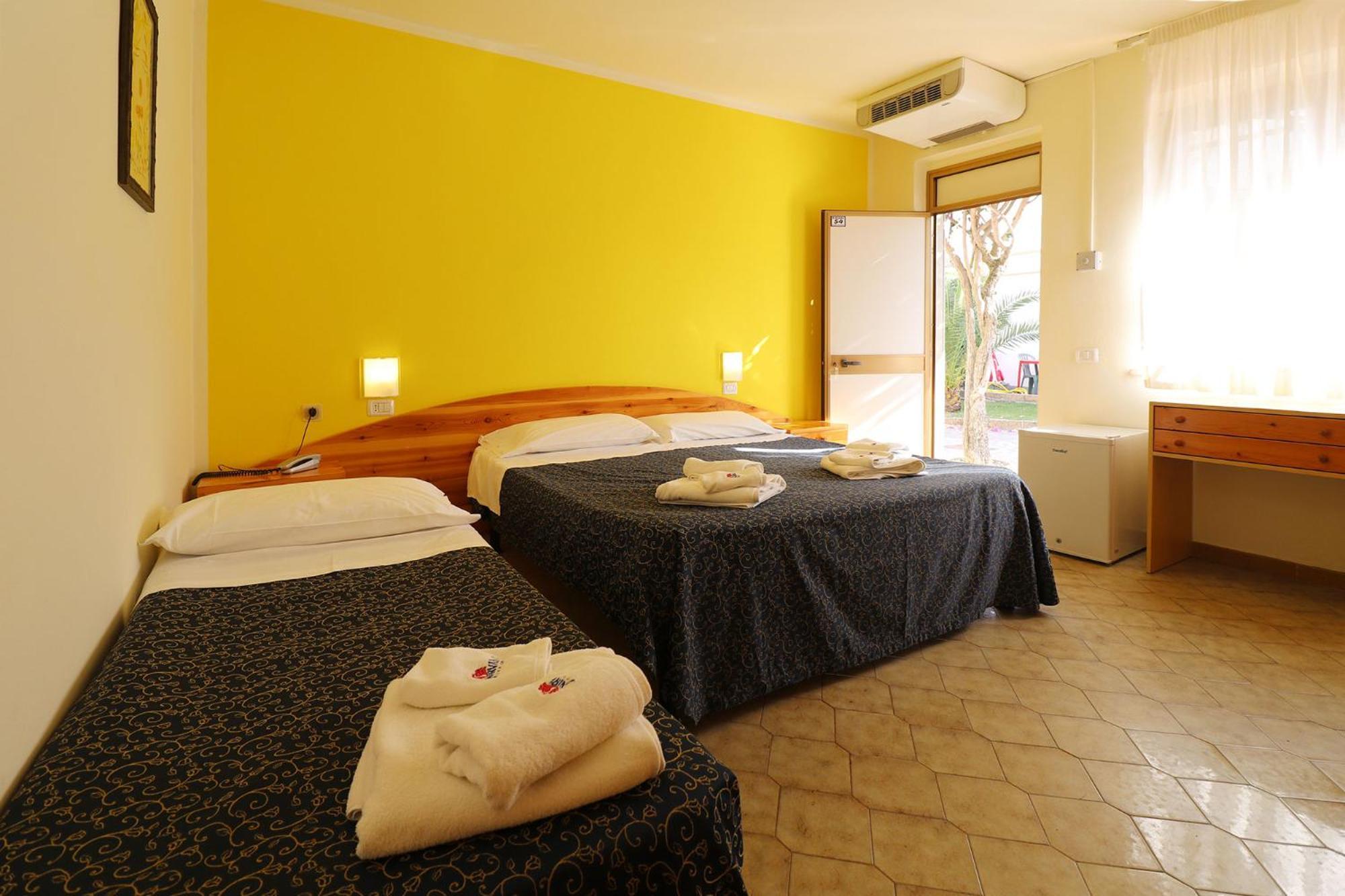 Nirvana Club Village Botricello Rum bild